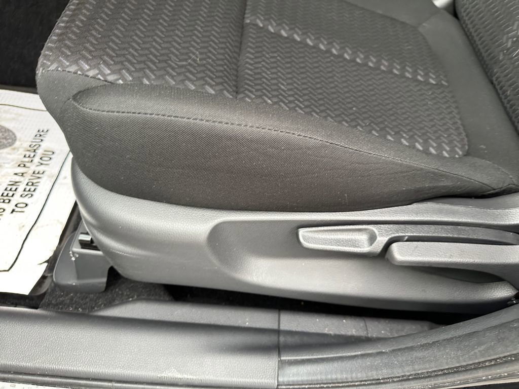 Used 2025 Mitsubishi Eclipse Cross ES image 13