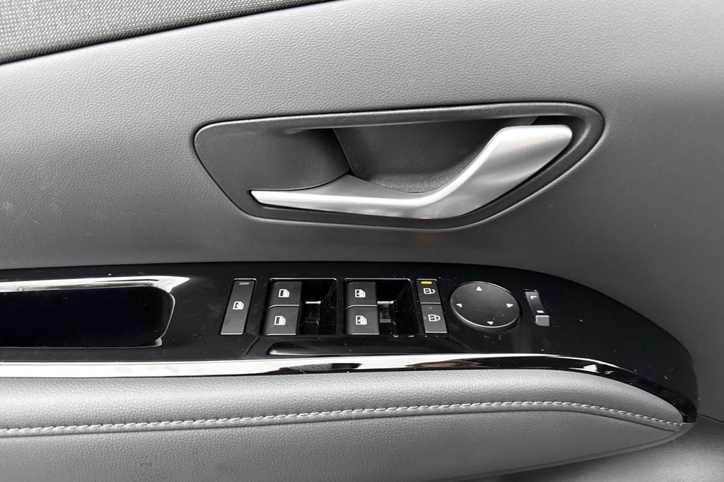 New 2026 Hyundai Tucson Limited image 8