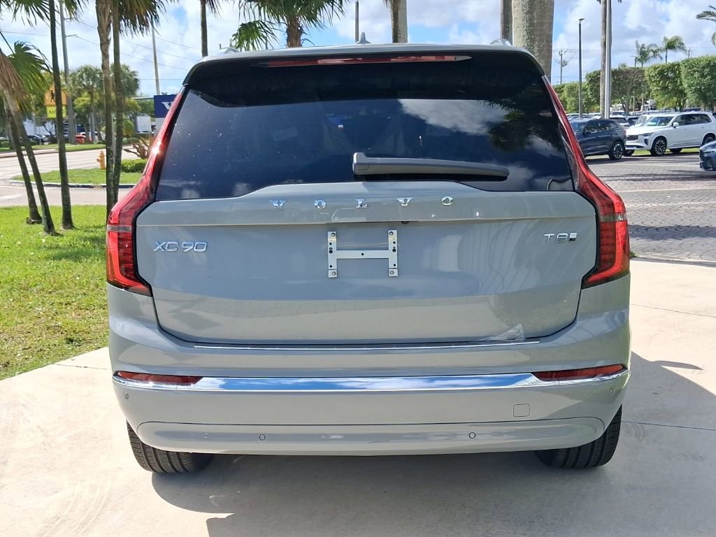 New 2026 Volvo XC90 T8 Plus w/ Protection Package Premier AWD/4WD image 4