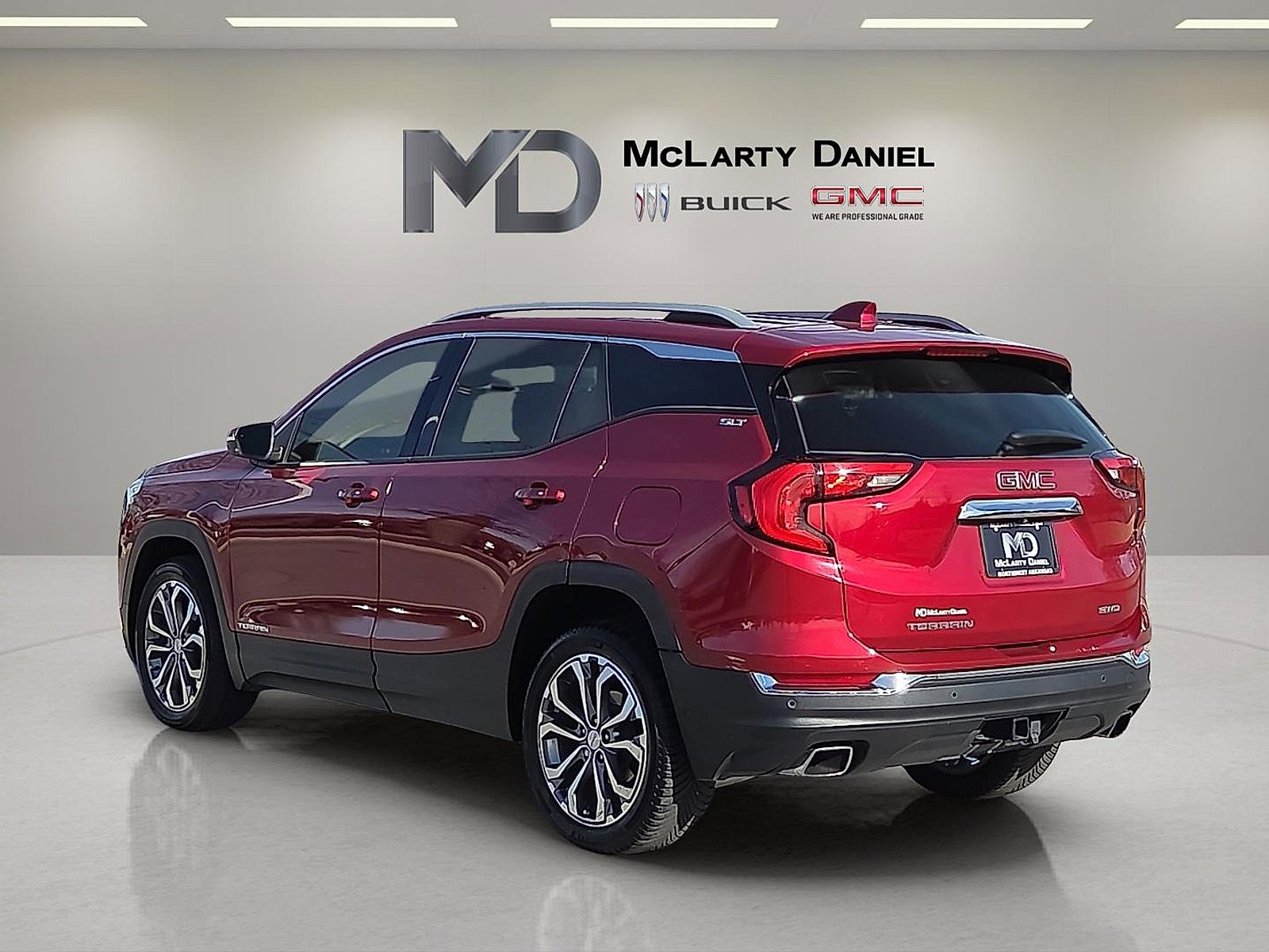 Used 2020 GMC Terrain SLT w/ Preferred Package image 4