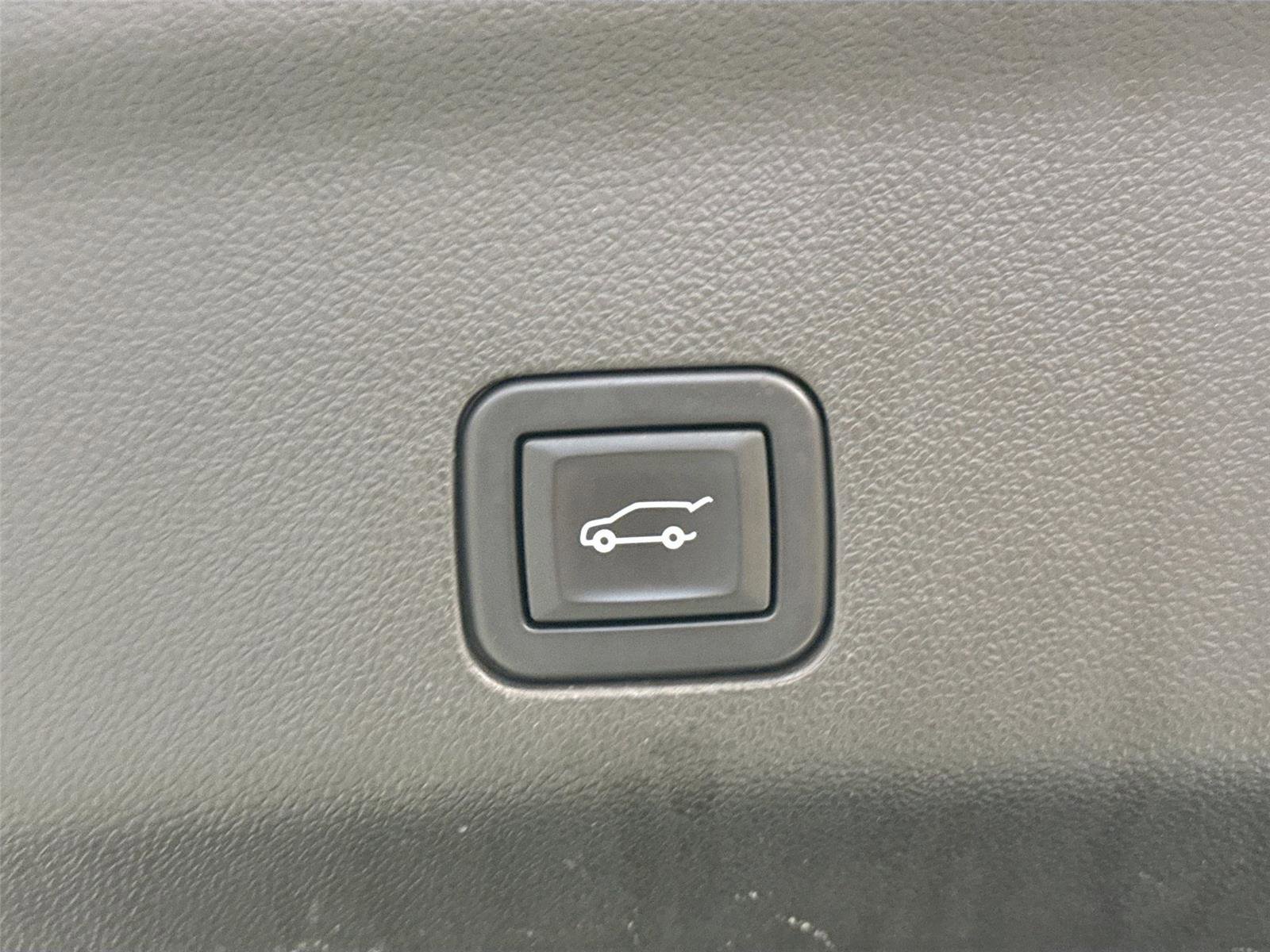 Used 2021 GMC Yukon XL AT4 w/ Rear Media and Nav Package image 41