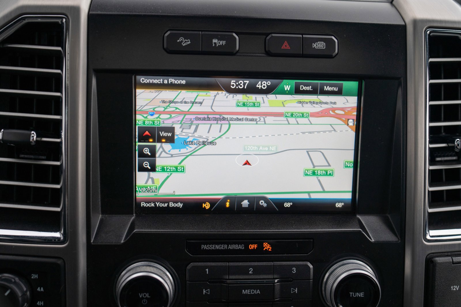 Used 2015 Ford F150 Platinum w/ Technology Package image 16