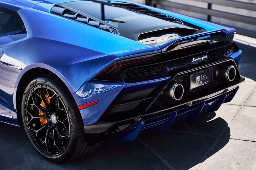 Used 2020 Lamborghini Huracan EVO AWD/4WD image 12
