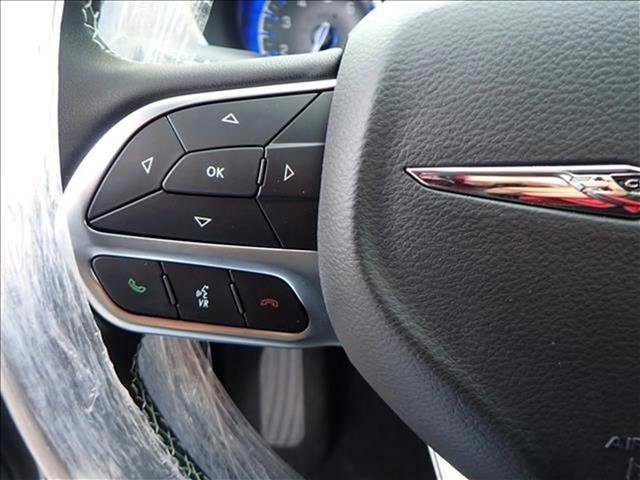 New 2026 Chrysler Pacifica Limited w/ Uconnect Theater Family Group AWD/4WD image 18