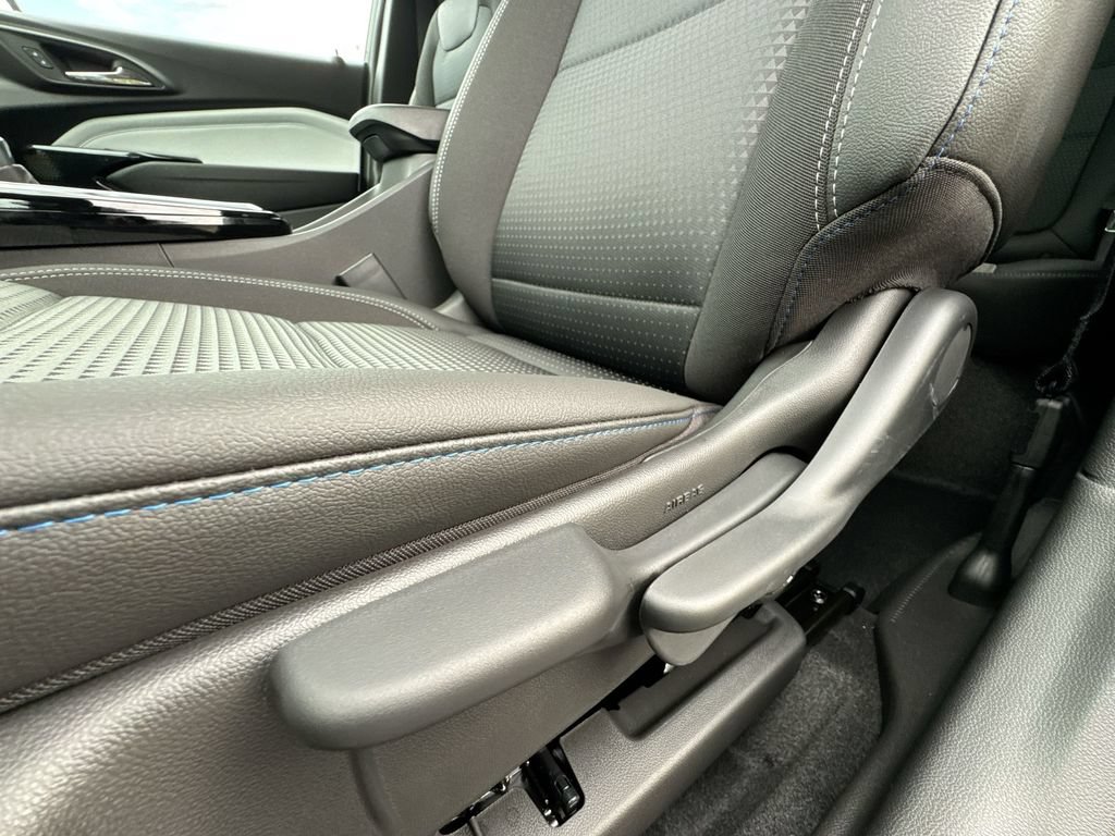 New 2026 Chevrolet Trax LT w/ LT Convenience Package FWD image 14