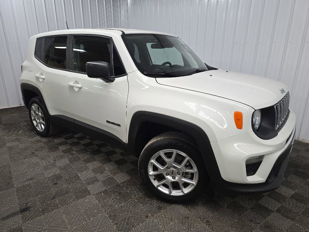 Used 2023 Jeep Renegade Latitude AWD/4WD image 7