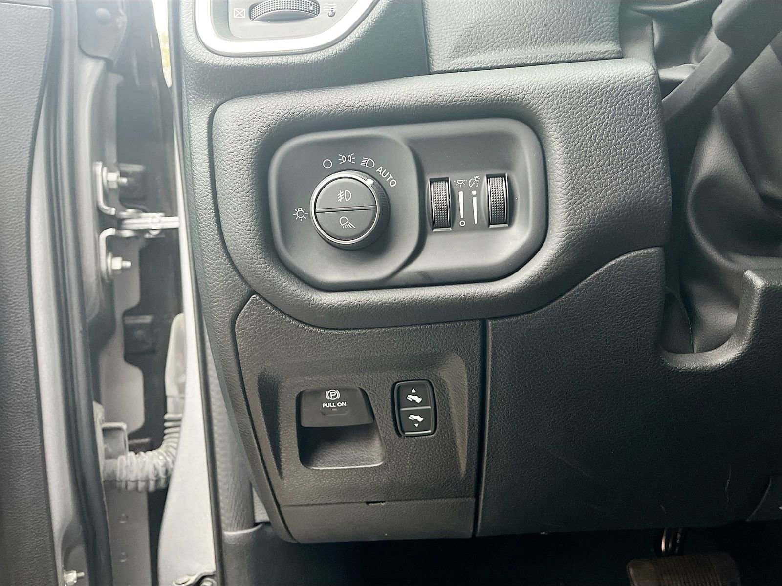 Used 2022 RAM 1500 Laramie image 10
