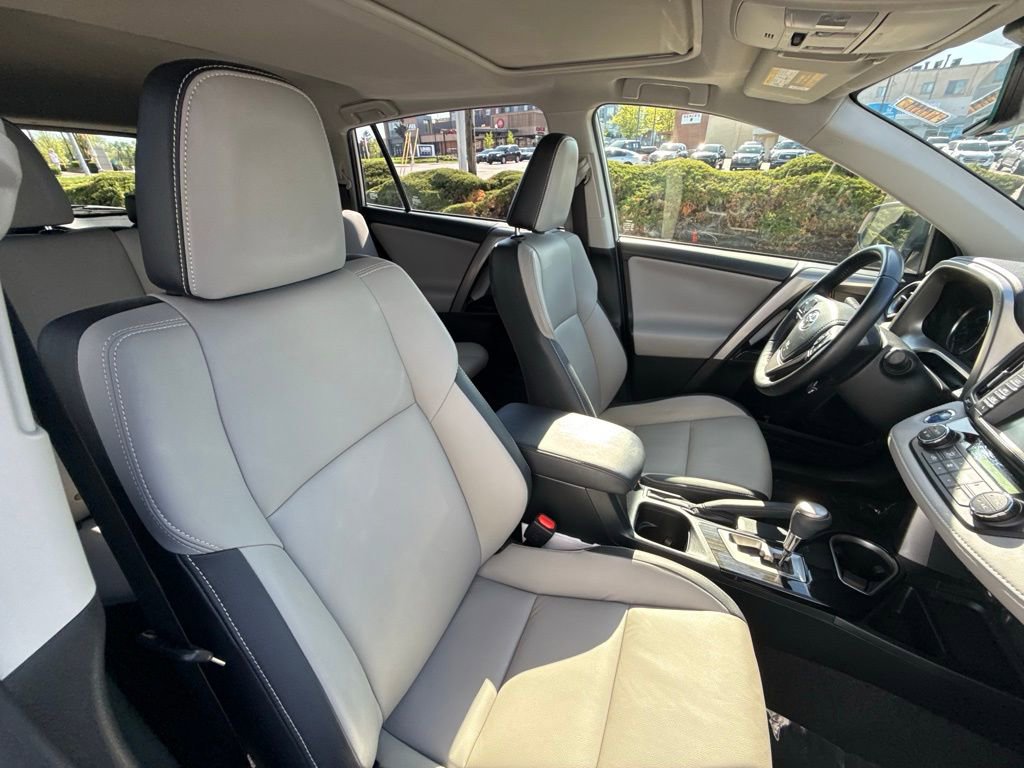 Used 2017 Toyota RAV4 Limited w/ Protection Package image 41