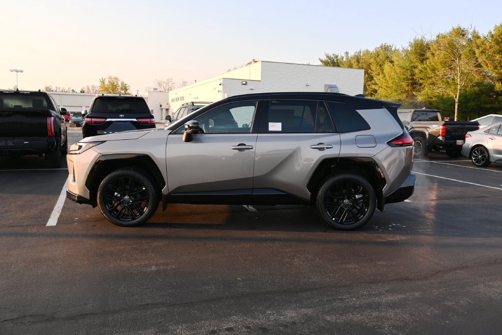New 2026 Toyota RAV4 XSE w/ Panoramic Sun Roof Package AWD/4WD image 4