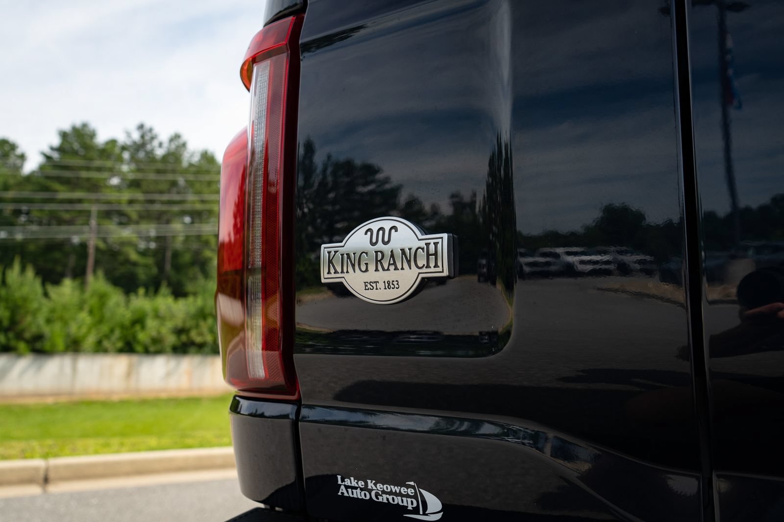 Used 2025 Ford F150 King Ranch w/ FX4 Off-Road Package AWD/4WD image 19