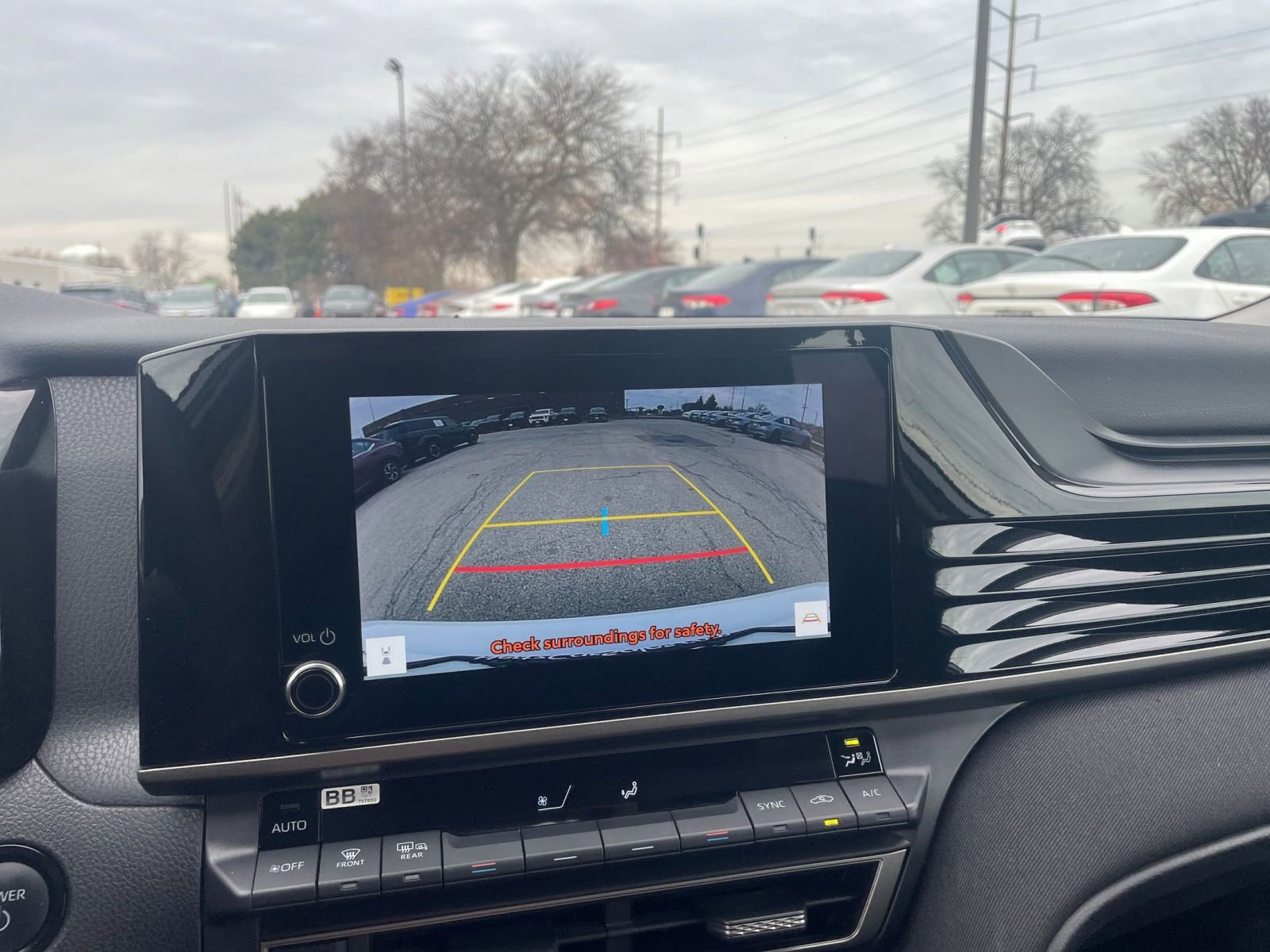 Used 2025 Toyota Camry LE image 17