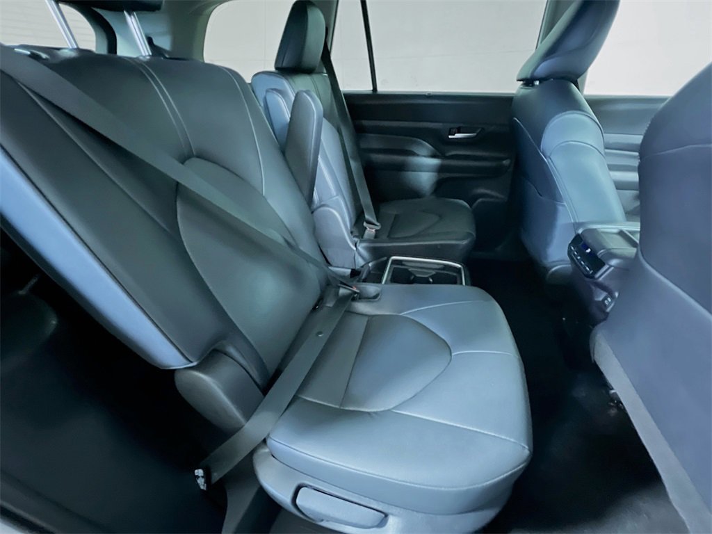 Certified 2025 Toyota Grand Highlander AWD image 25