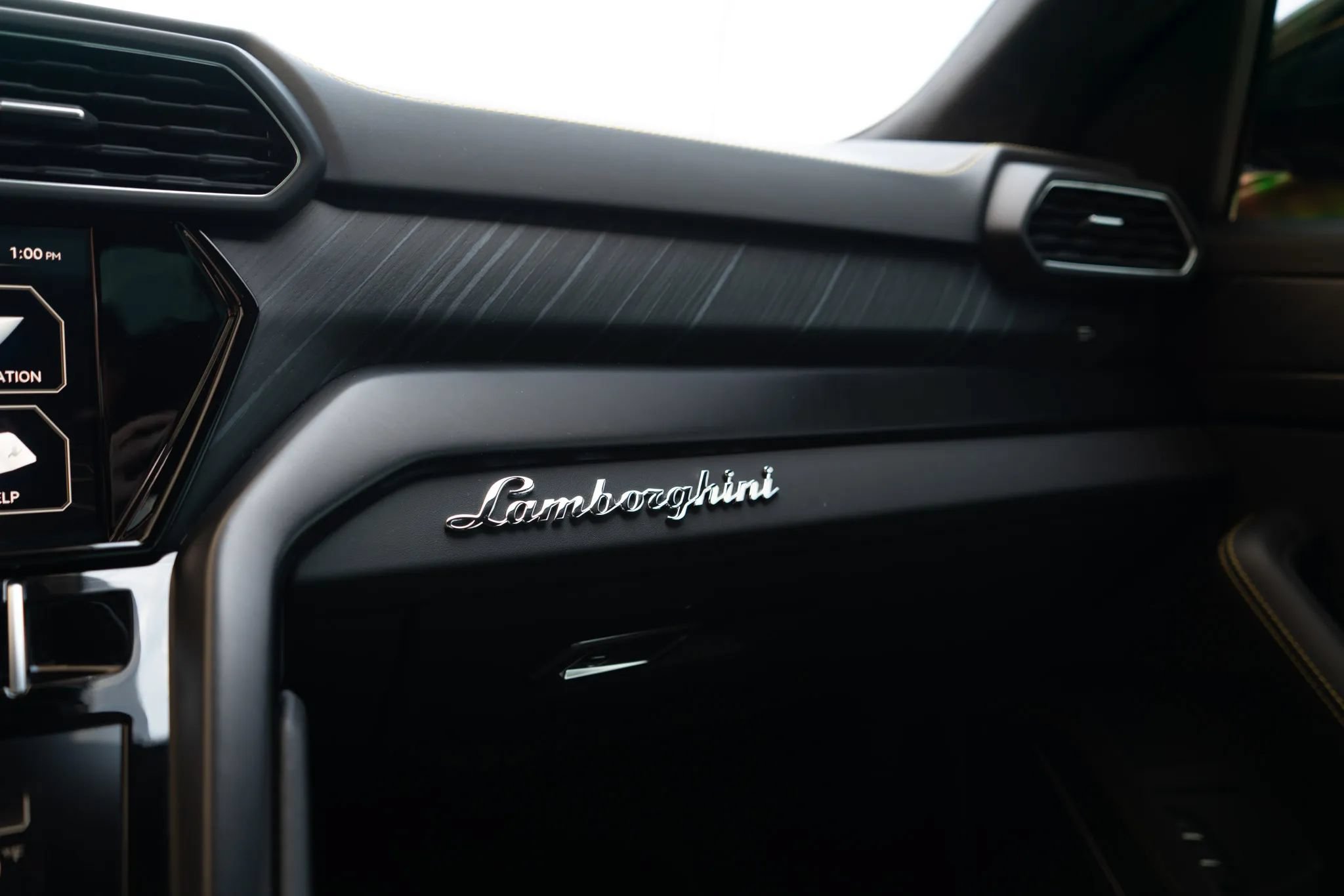 Used 2021 Lamborghini Urus AWD/4WD image 57
