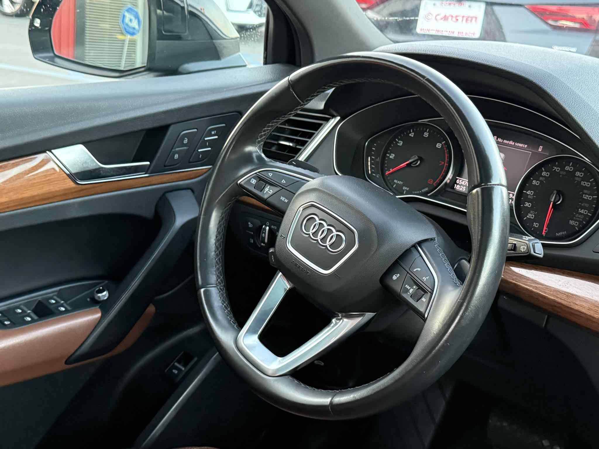 Used 2022 Audi Q5 2.0T Premium w/ Convenience Package image 12