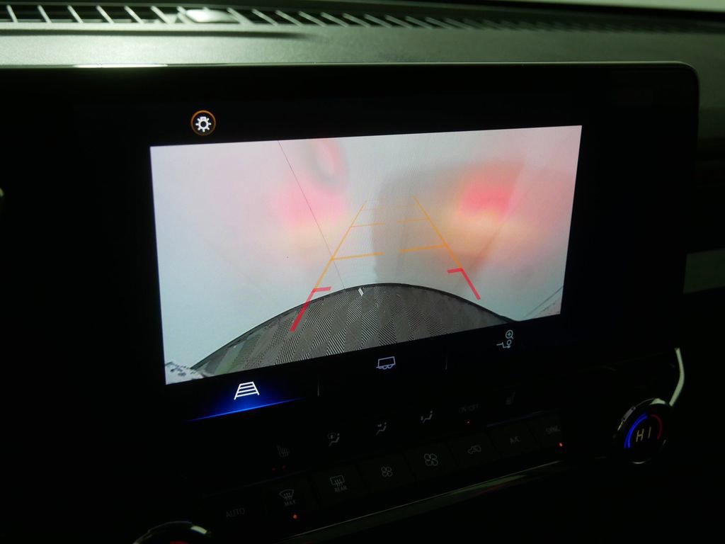 Used 2024 Chevrolet Colorado Z71 w/ Z71 Convenience Package 2 image 24