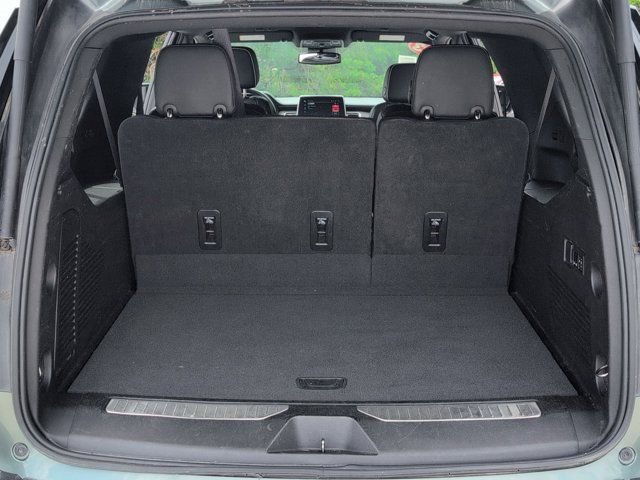Used 2023 Chevrolet Suburban Premier AWD/4WD image 28