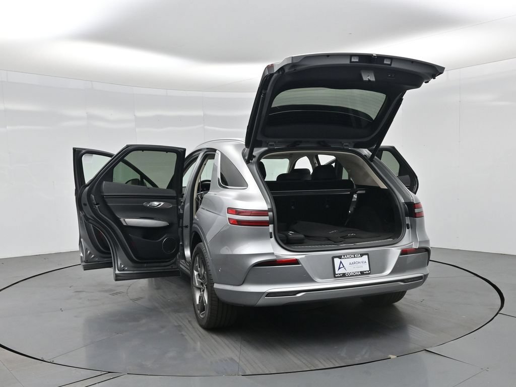 Used 2025 Genesis Electrified GV70 w/ Prestige Package AWD/4WD image 40