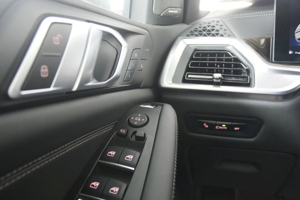 Certified 2025 BMW X5 xDrive40i image 18