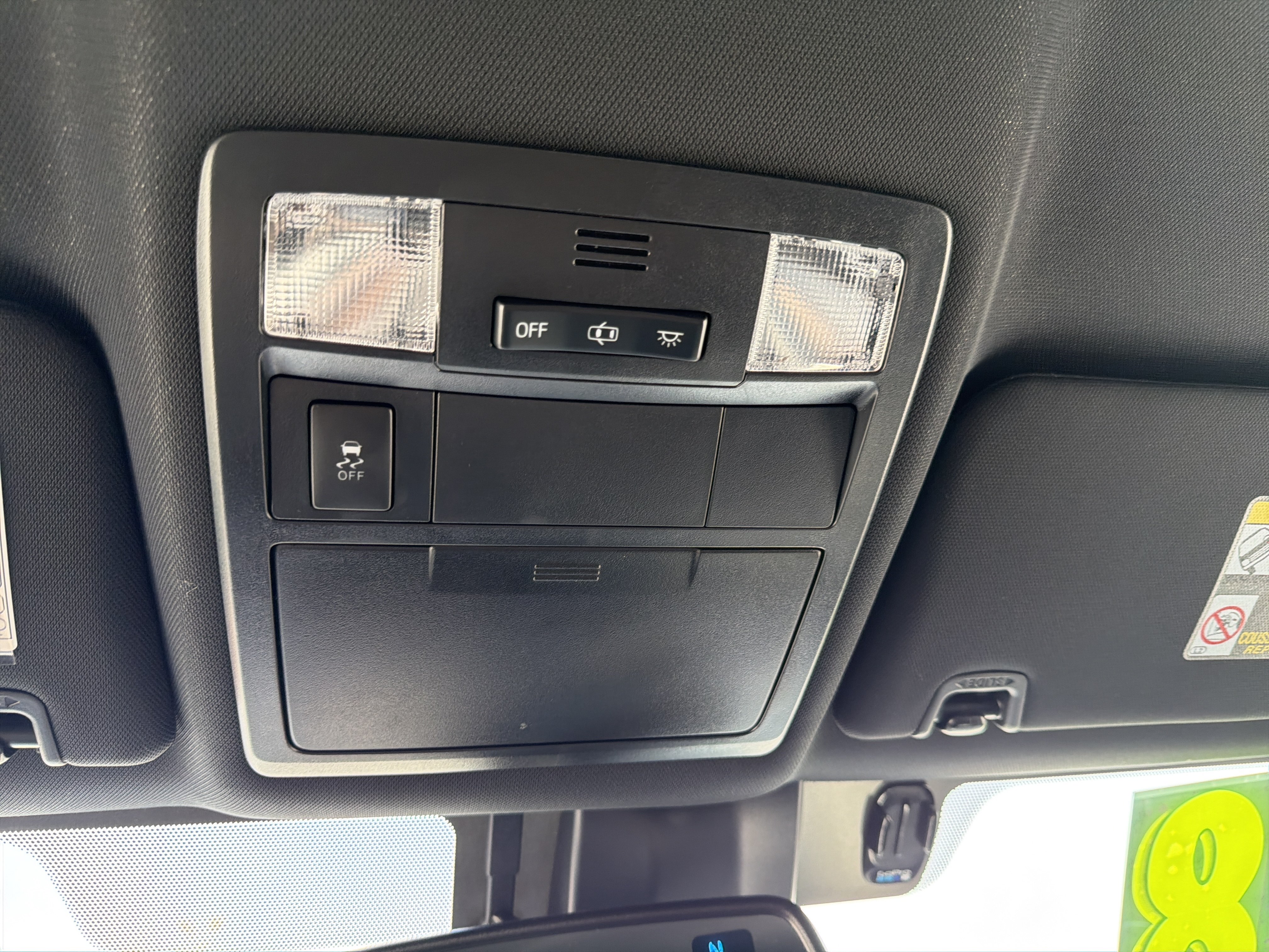 Used 2018 Toyota Tacoma TRD Sport AWD/4WD image 30