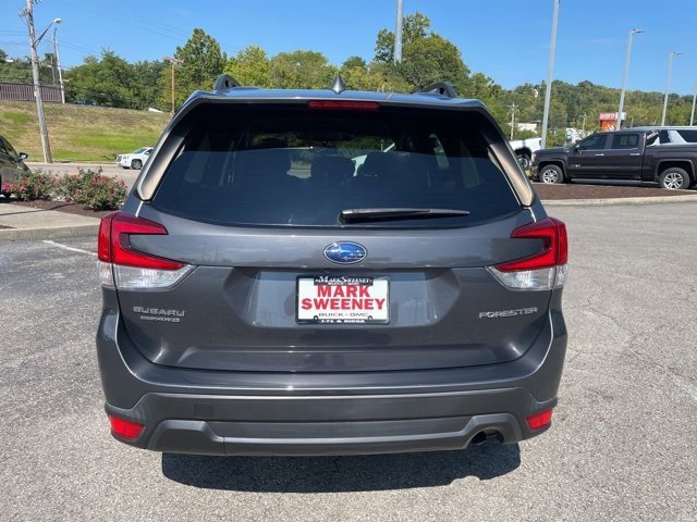 Used 2022 Subaru Forester Premium image 7
