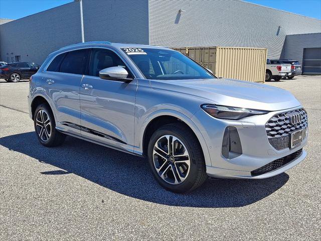 Certified 2025 Audi Q5 Premium w/ 19" Wheel Package image 3