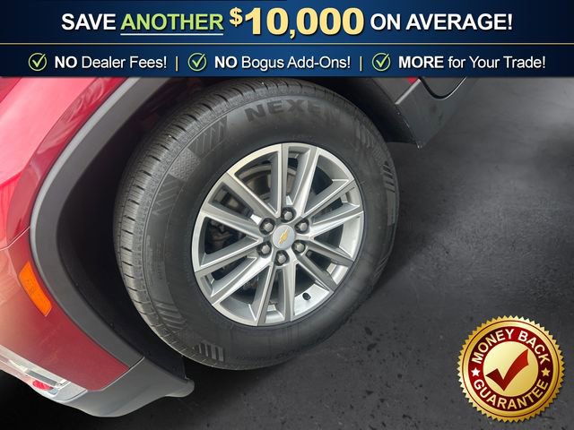 Used 2023 Chevrolet Traverse LT image 13