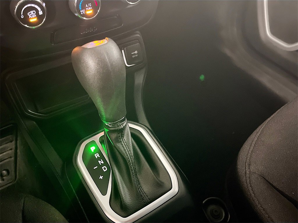 Used 2019 Jeep Renegade Sport w/ Sport Appearance Group image 16