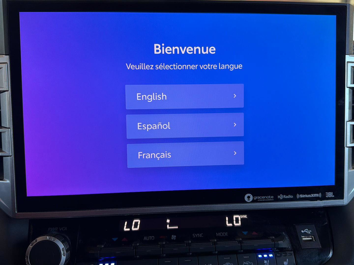 Used 2022 Toyota Tundra Platinum w/ Advanced Package AWD/4WD image 30