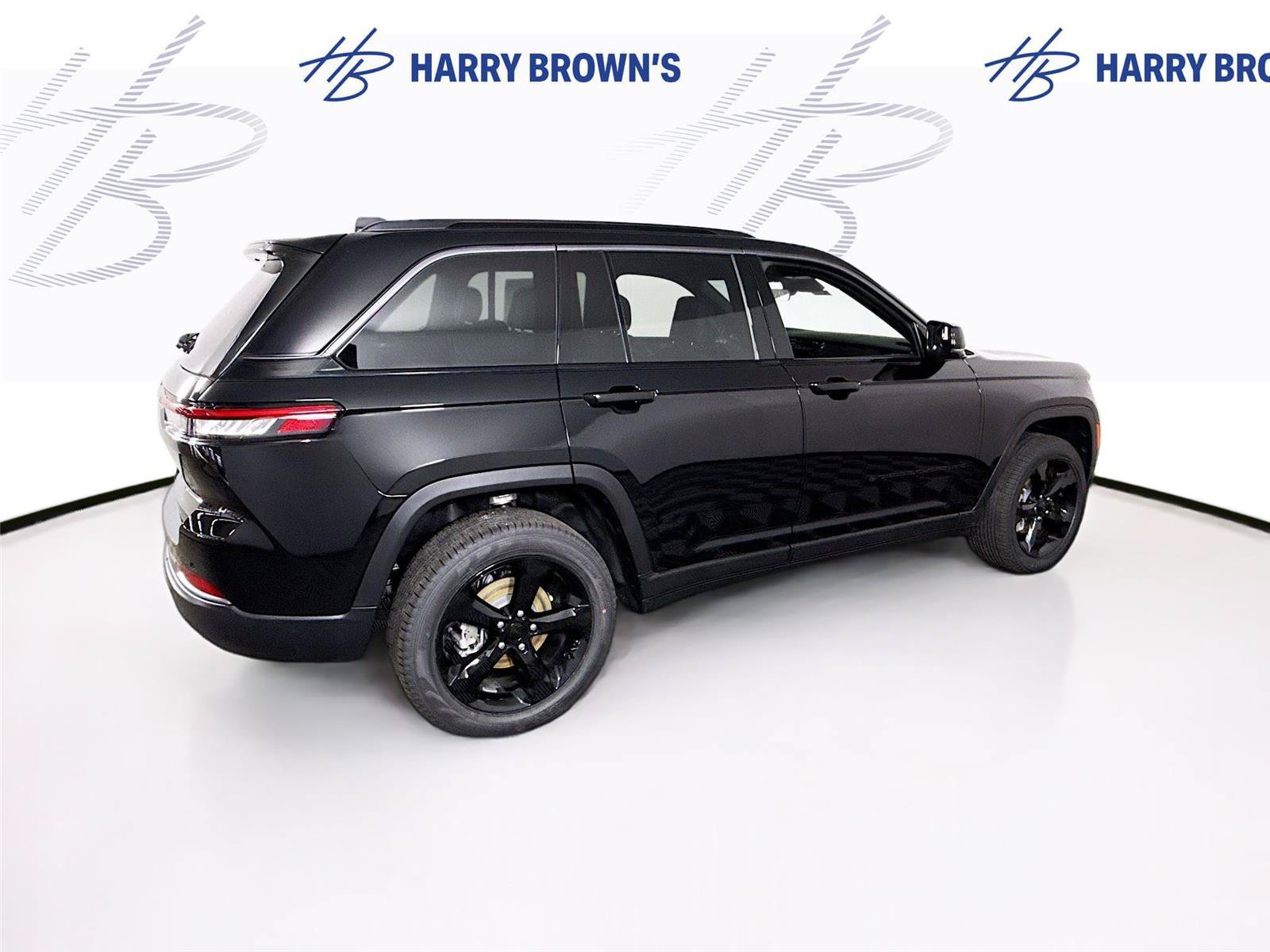 New 2026 Jeep Grand Cherokee Limited w/ Limited Altitude Package AWD/4WD image 34