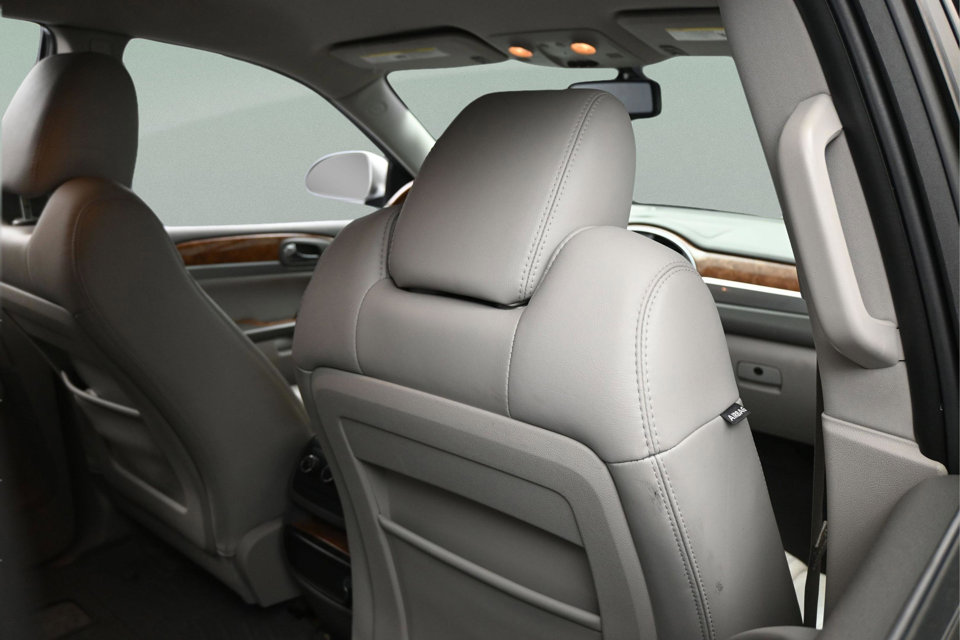 Used 2012 Buick Enclave Leather FWD image 38