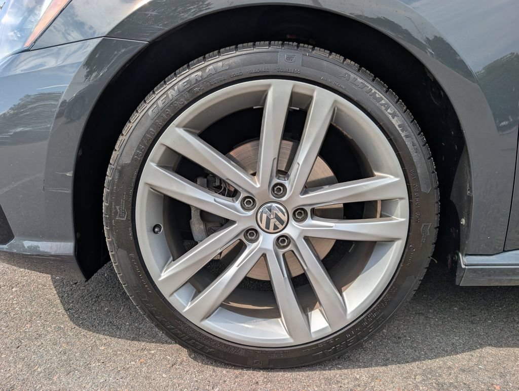 Used 2017 Volkswagen Passat 1.8T R-Line FWD image 12