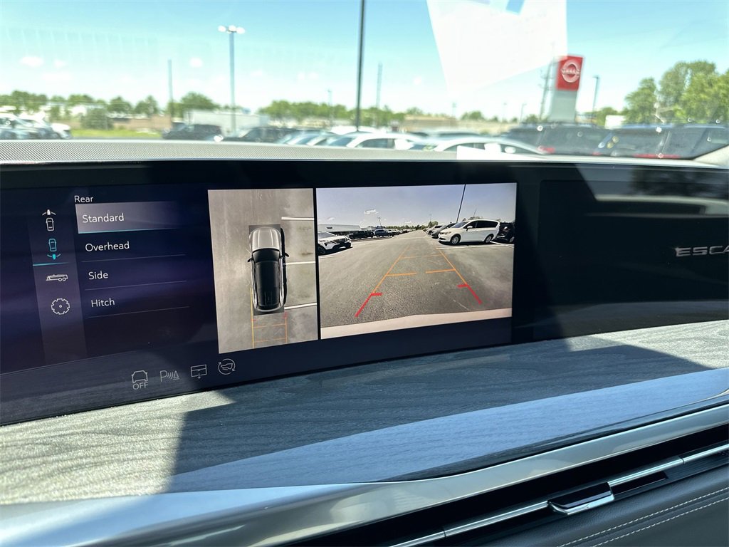 New 2025 Cadillac Escalade IQ Luxury 1 w/ Smart Trailering package image 17