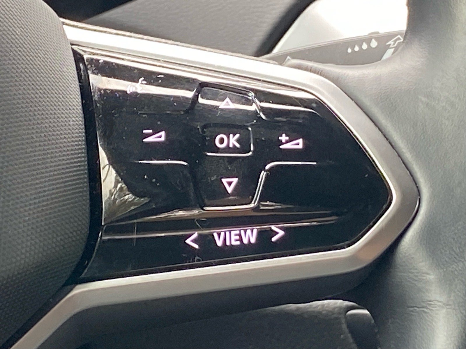 Certified 2022 Volkswagen ID.4 Pro RWD image 10