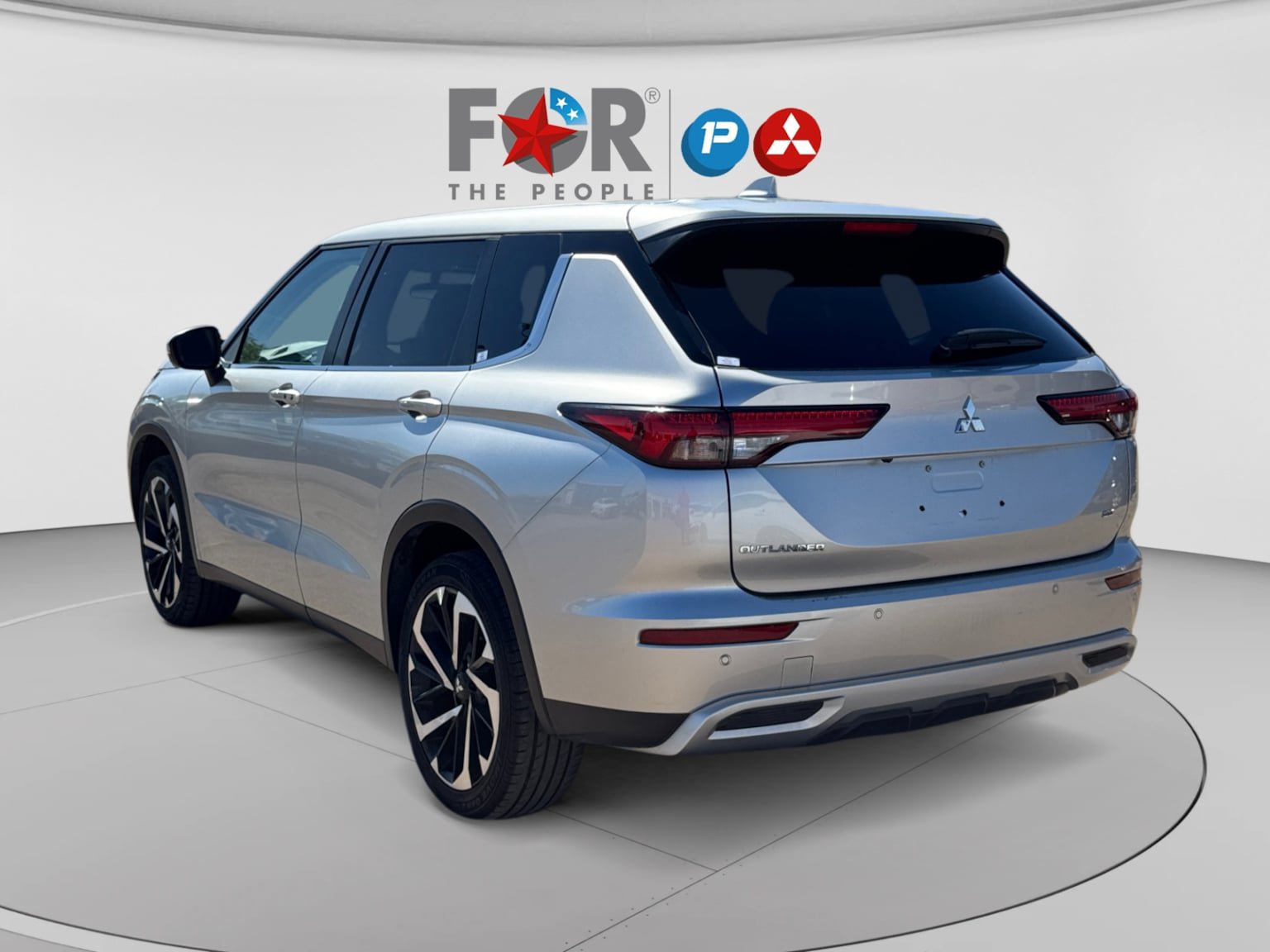Used 2024 Mitsubishi Outlander SE FWD image 3