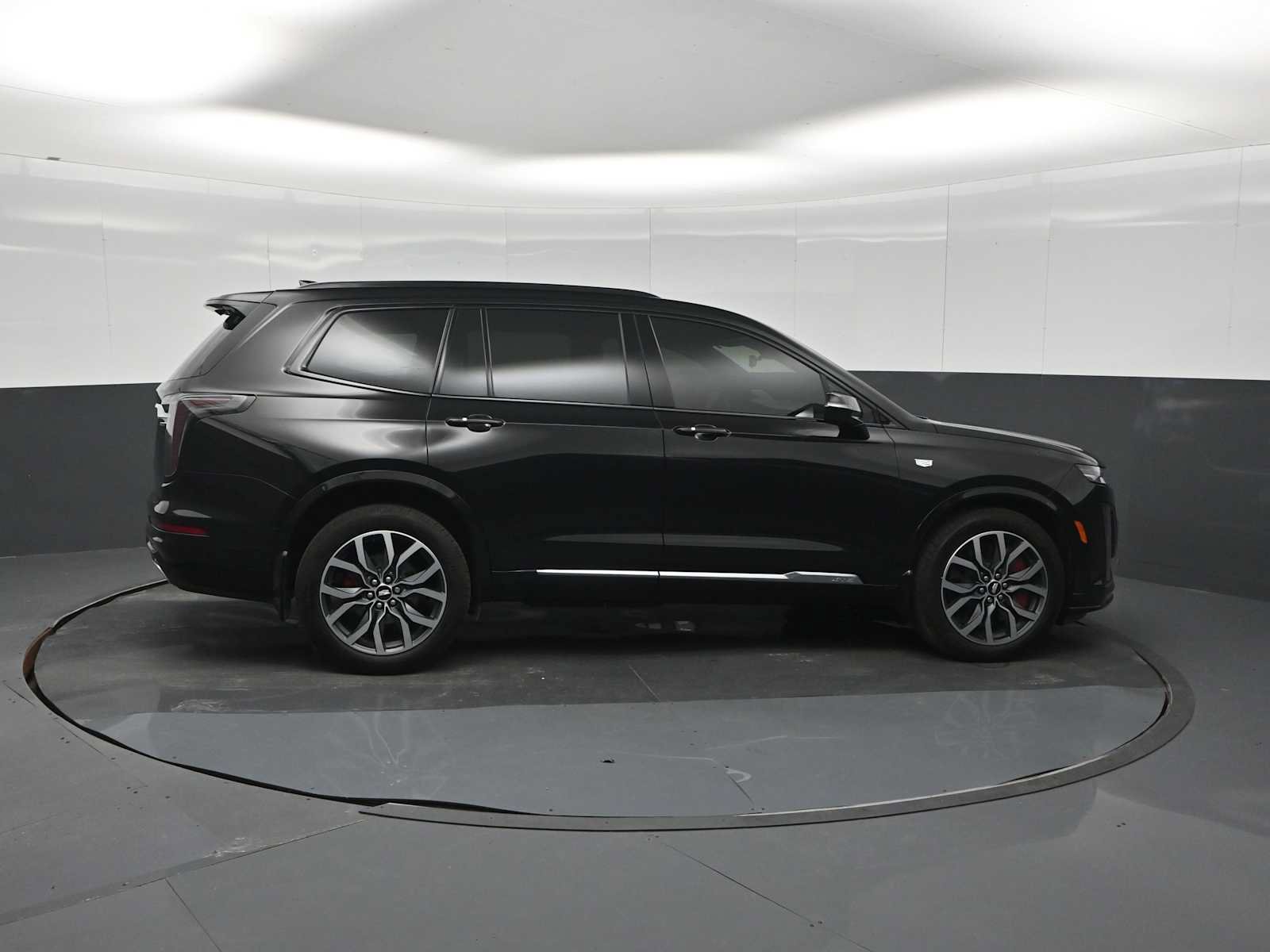 Used 2024 Cadillac XT6 Sport w/ Technology Package AWD/4WD image 9