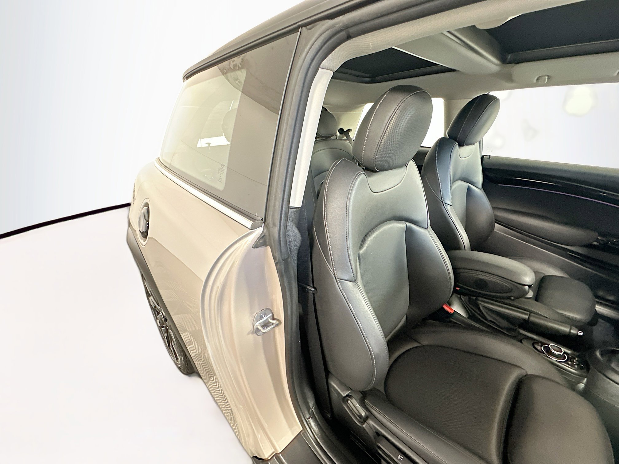 Used 2023 MINI Cooper S image 27