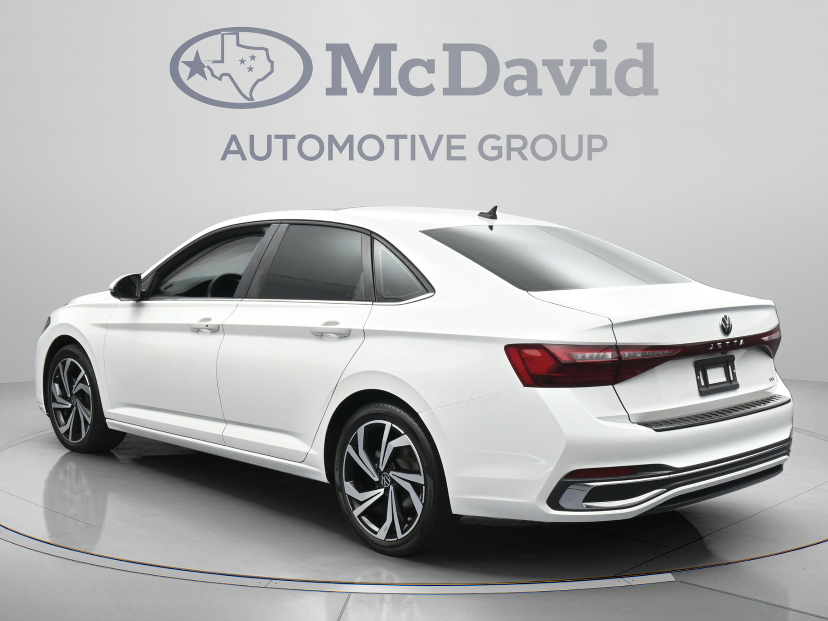 Used 2025 Volkswagen Jetta SEL FWD image 6