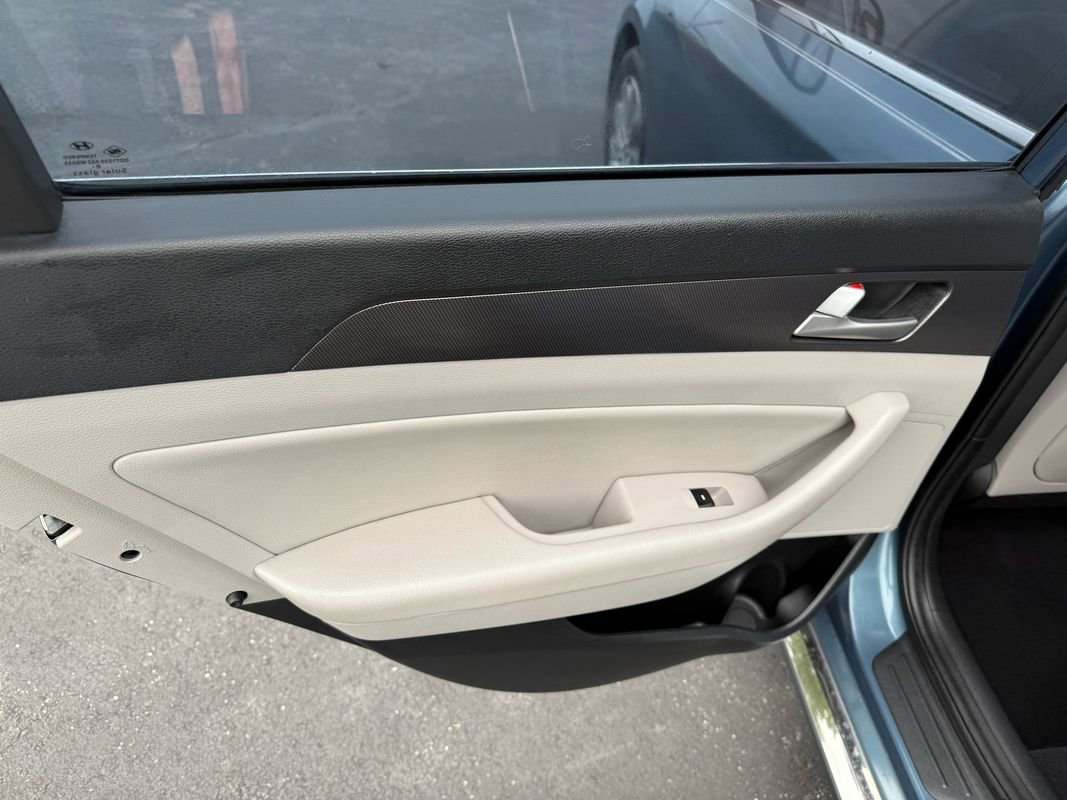 Used 2017 Hyundai Sonata Sport w/ Value Edition Package 02 image 19