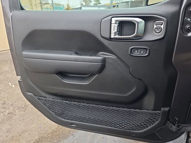 Used 2024 Jeep Wrangler Sport S image 42