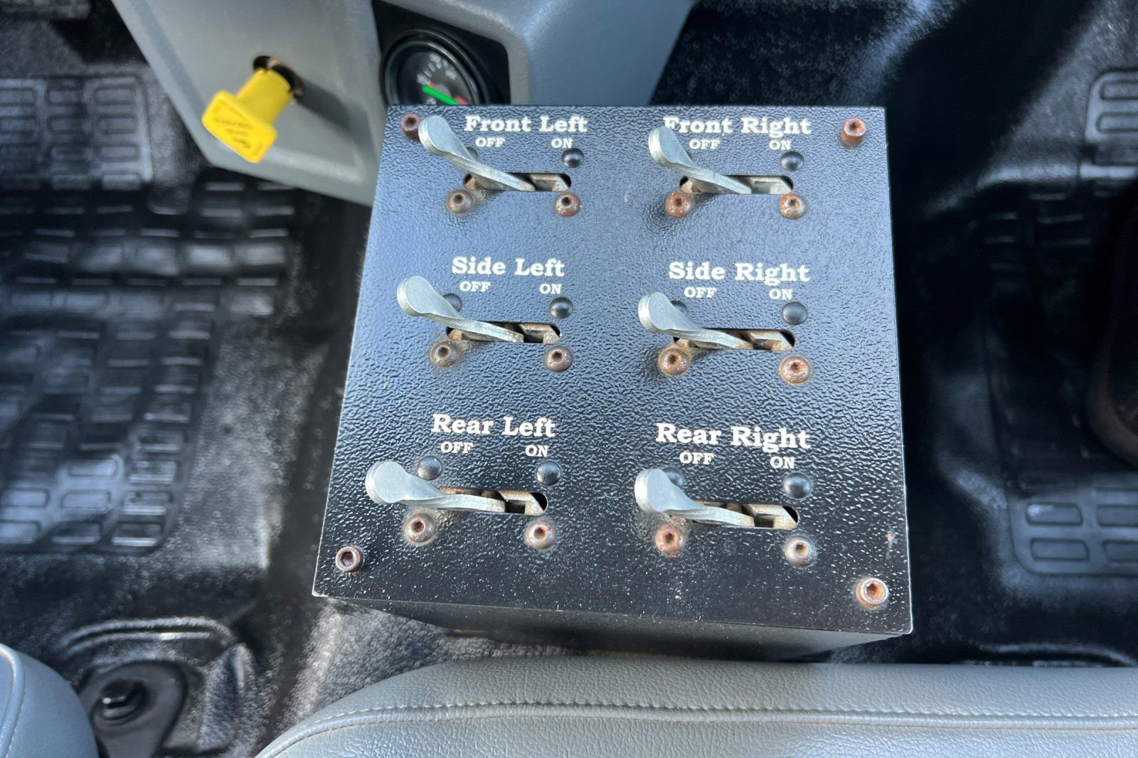 Used 2021 Ford F750 2WD Regular Cab Super Duty image 17