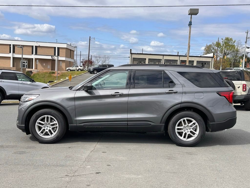 New 2026 Ford Explorer Active image 3
