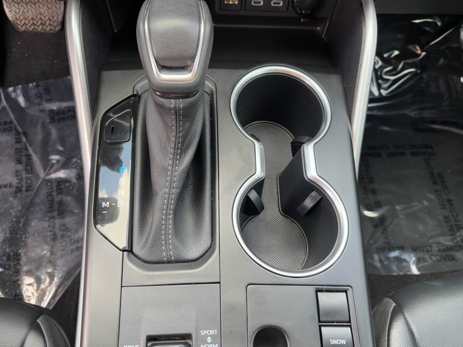 Certified 2023 Toyota Highlander XLE image 28