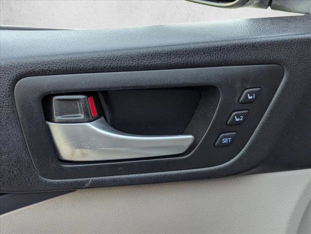 Used 2016 Toyota Highlander Limited w/ Driver Technology Package image 10