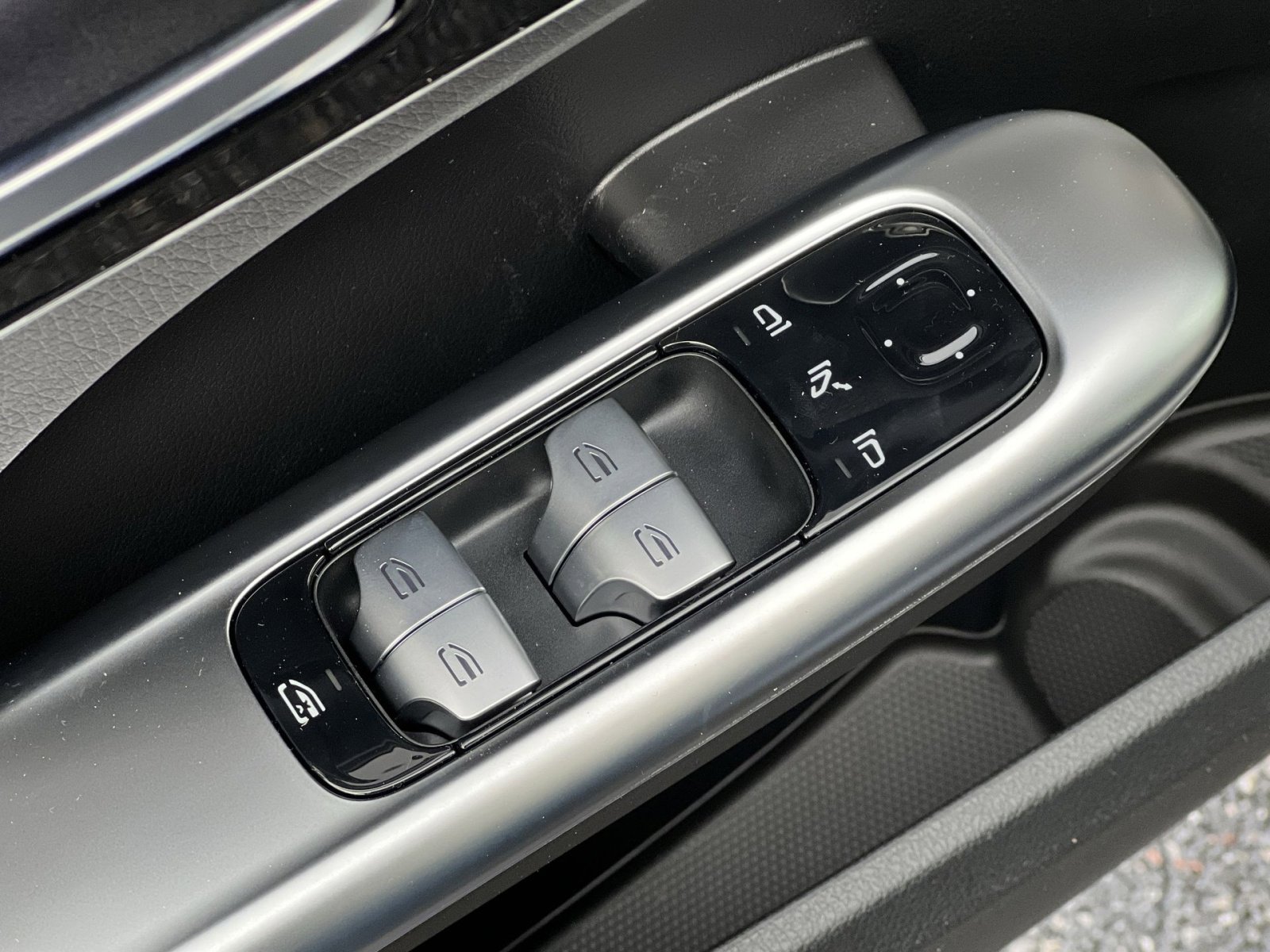 New 2026 Mercedes-Benz C 300 4MATIC Sedan image 13