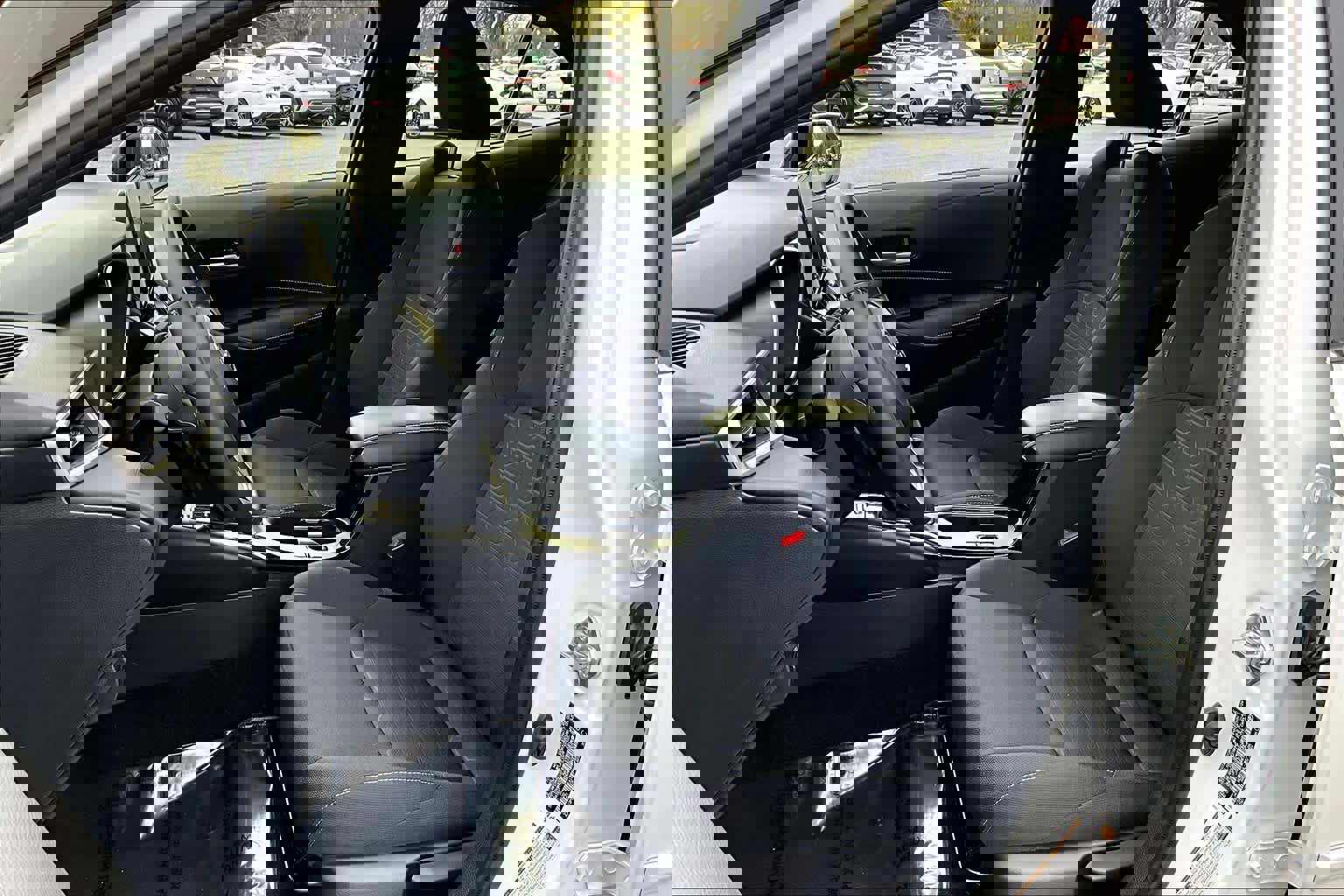 Used 2024 Toyota Corolla SE w/ SE Package image 8