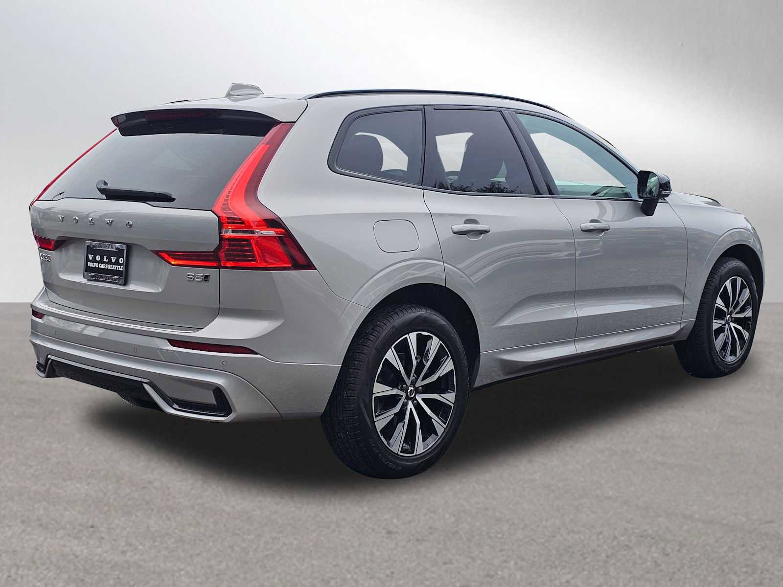 Certified 2025 Volvo XC60 B5 Core w/ Protection Package Premier image 64