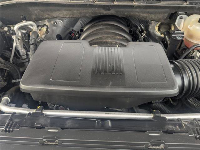 Used 2023 Chevrolet Suburban Premier image 23