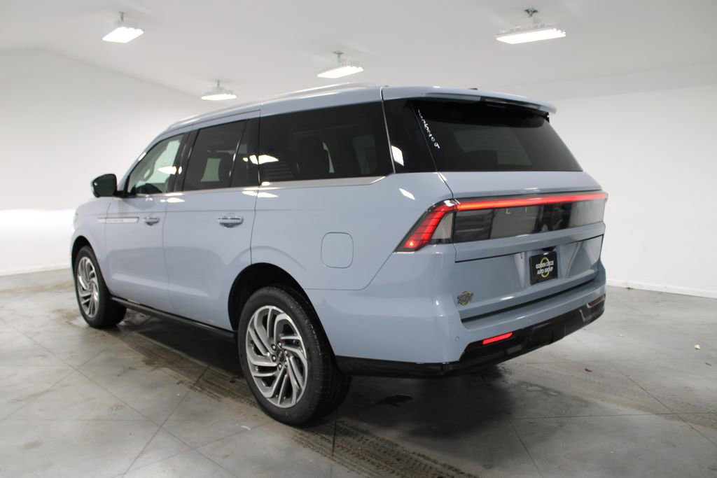 New 2026 Lincoln Navigator Reserve image 6