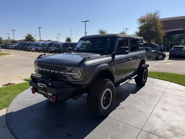 Used 2022 Ford Bronco Badlands w/ Sasquatch Package image 3