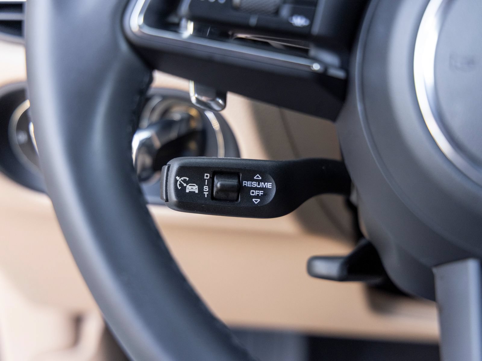 Certified 2026 Porsche Macan AWD/4WD image 39
